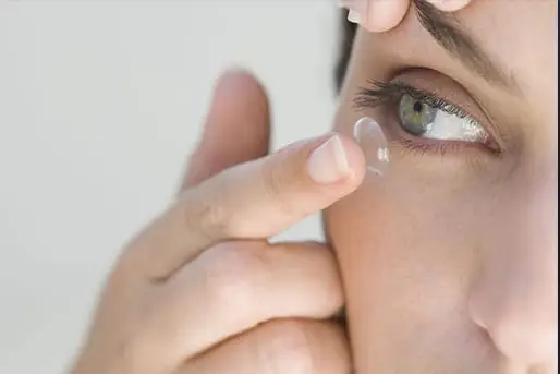 Lentes diárias e de uso prolongado: diferença