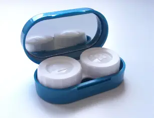 Condições ideais das Lentes de Contacto e estojo